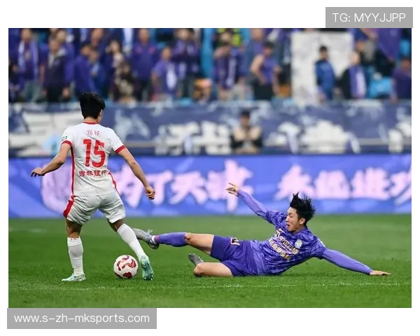 天津津门虎外线爆射击穿球门——点燃夏日的足球热血